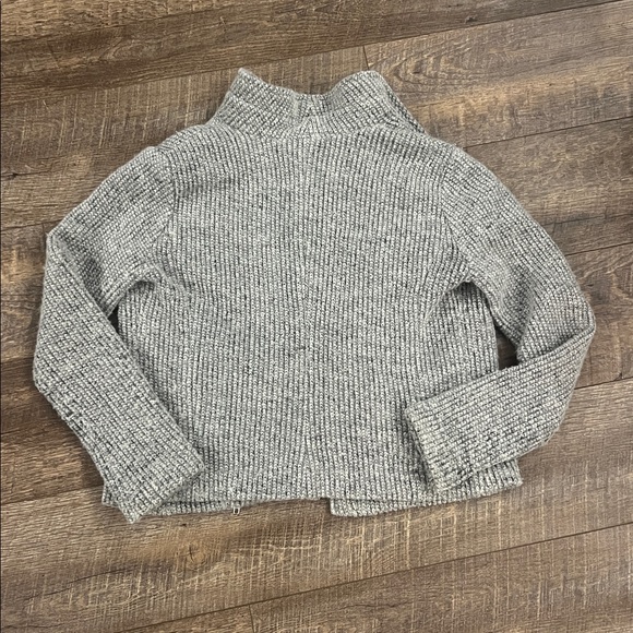 Cupcakes & Cashmere Gray Women's Cardigan - Picture 9 of 9